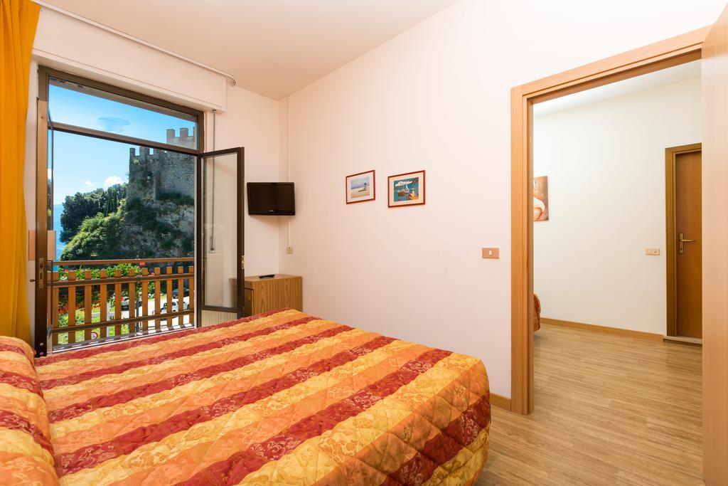 Hotel Antica Croce Tenno Esterno foto