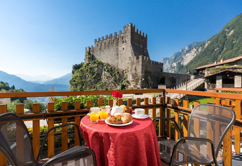 Hotel Antica Croce Tenno Esterno foto