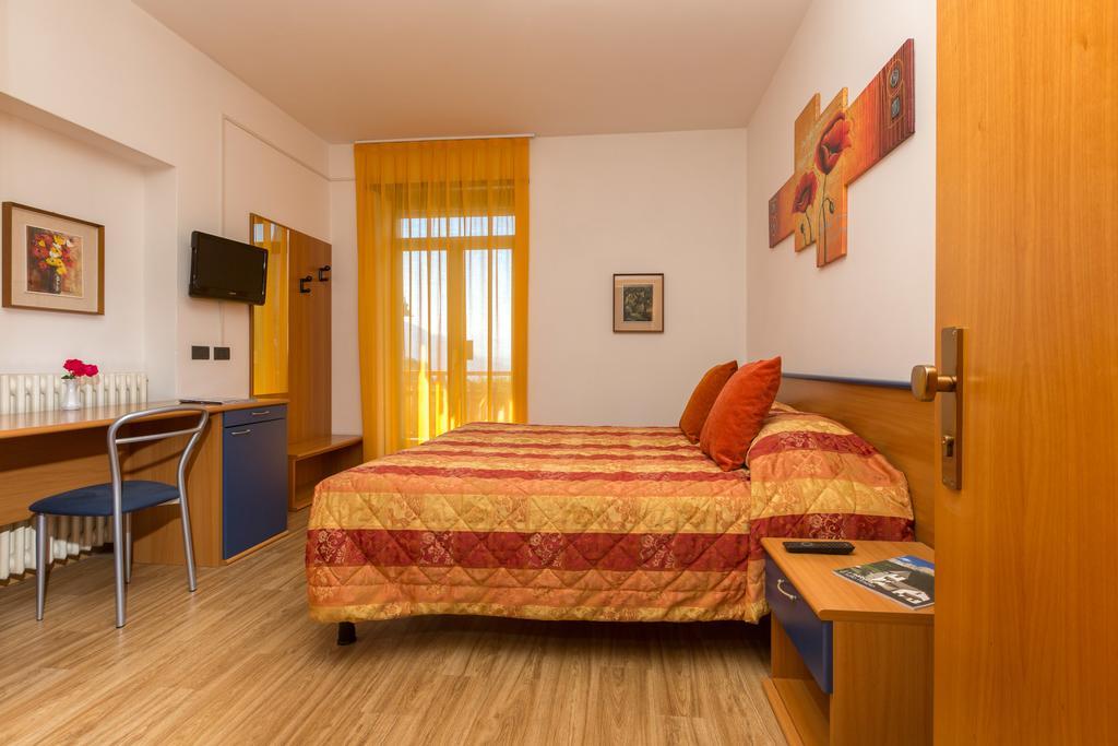 Hotel Antica Croce Tenno Esterno foto